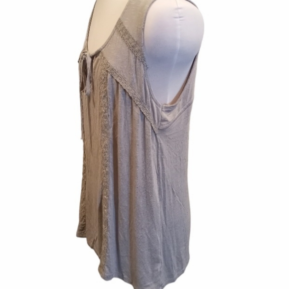 NWT Knox Rose Grey Sleeveless Keyhole Top - Picture 3 of 8